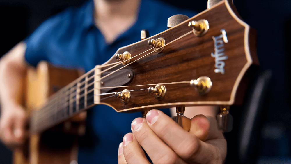 how to tune a guitar